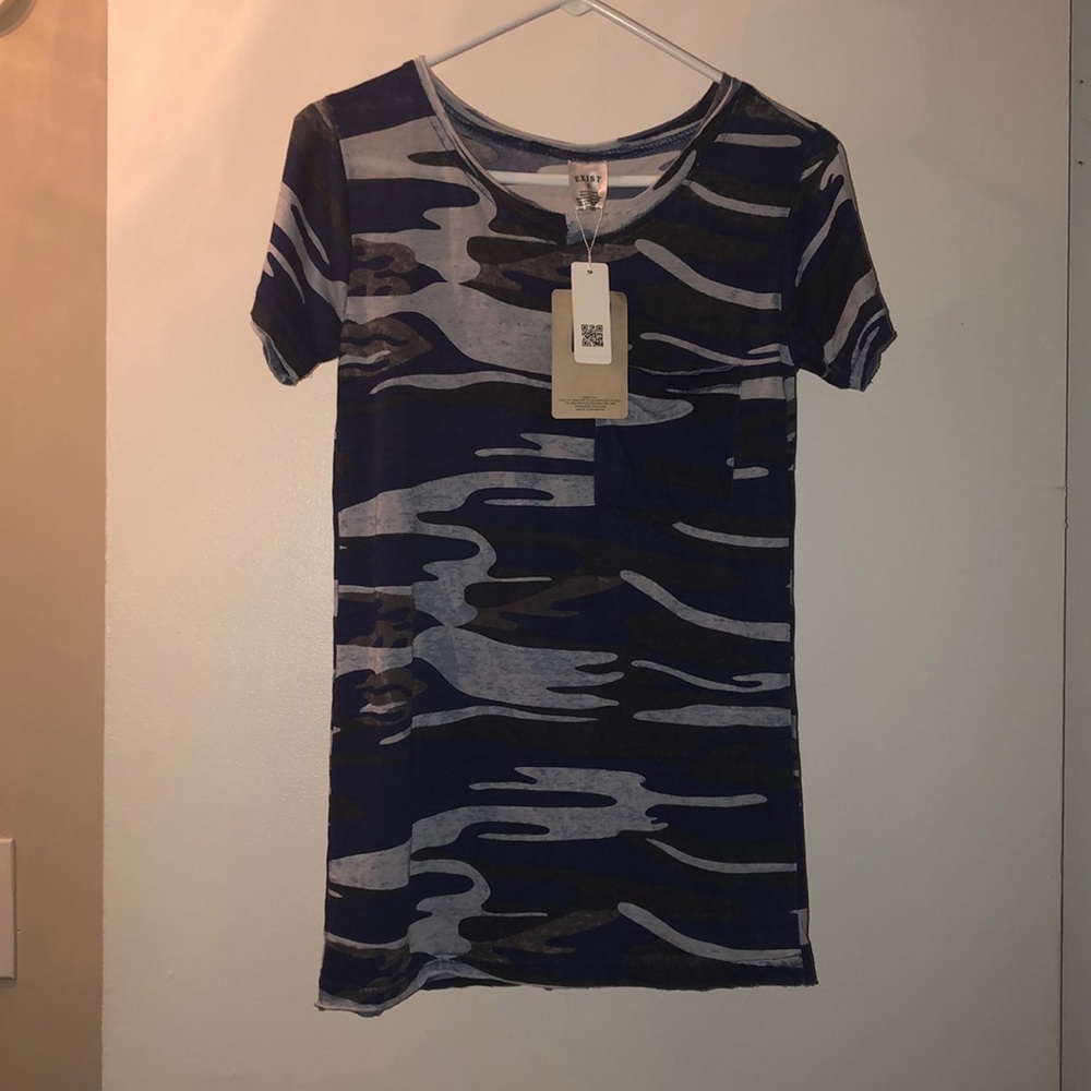 Exist tee